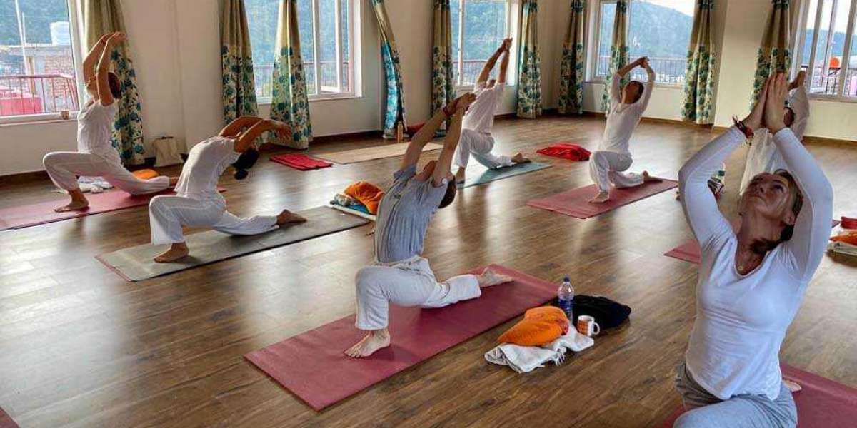 200 Hour Yoga Teacher Training in Rishikesh