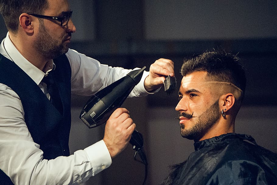 Hair Salons vs. Barbershops: What’s the Difference? – The Leatherstrop Barbershop