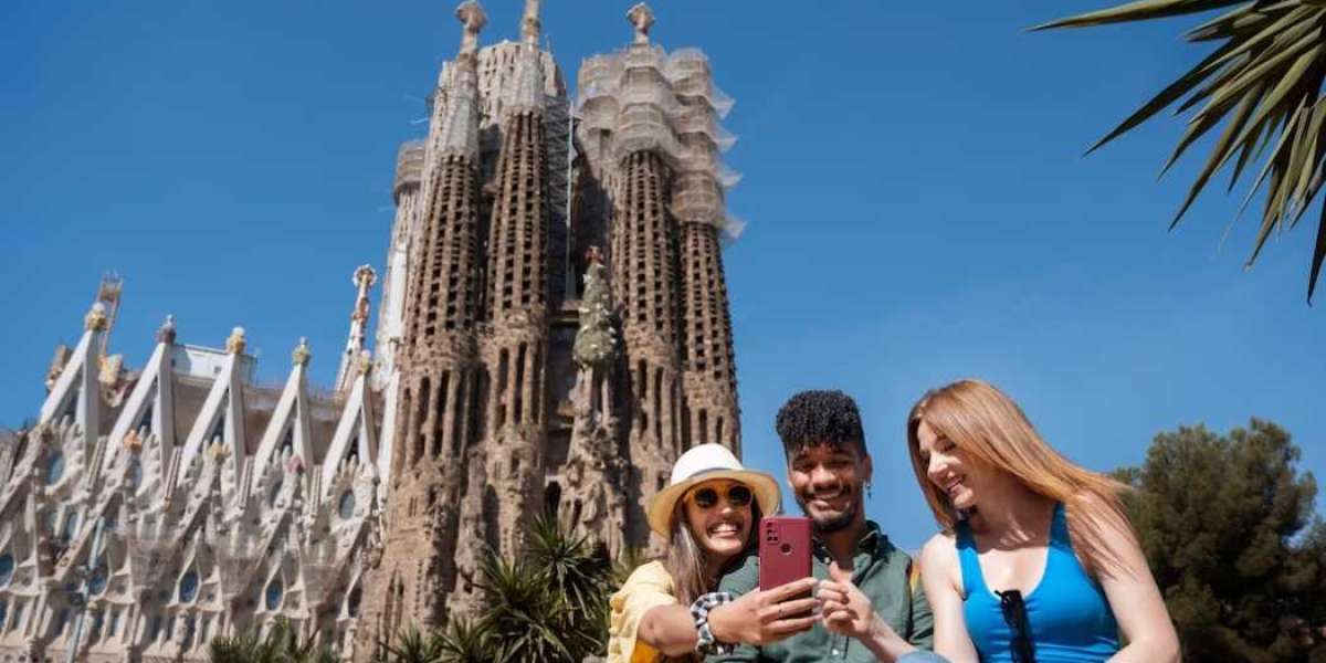 A Complete Guide for Visiting the Sagrada Família in Barcelona