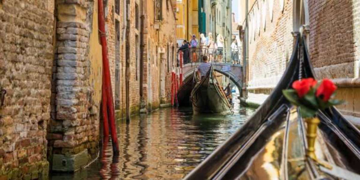 Captivating Charm: Unveiling the Magic of Venice Gondola Rides