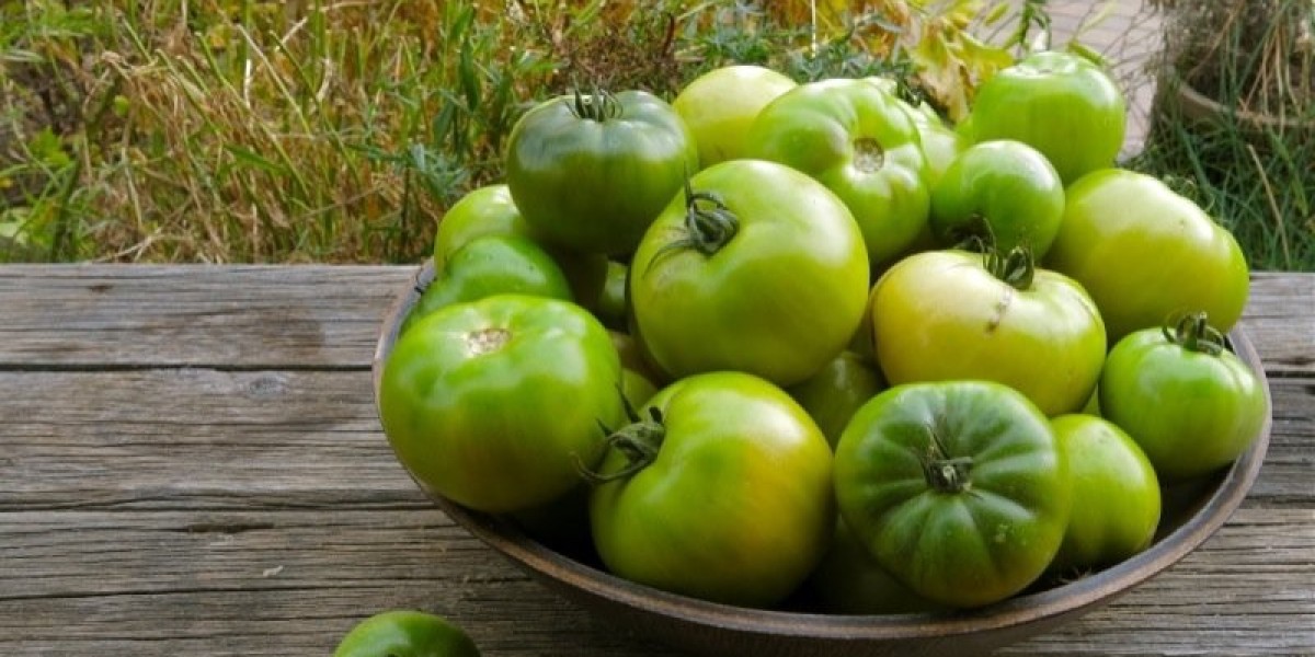 How Beneficial For Men's Health Is The Green Tomato?