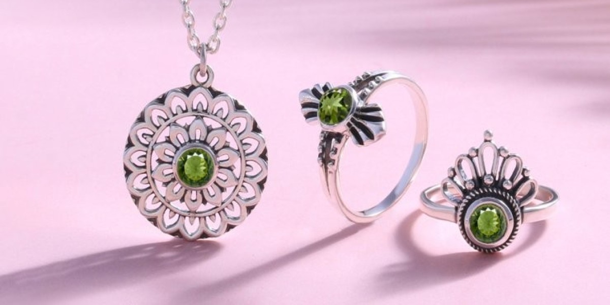 Moldavite Rings: Unveiling the Celestial Connection in Love
