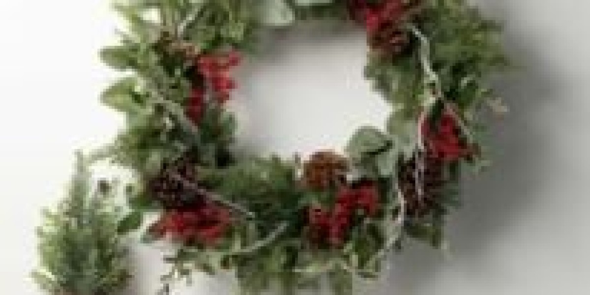 Festive Elegance: Christmas Door Wreaths to Welcome Joy