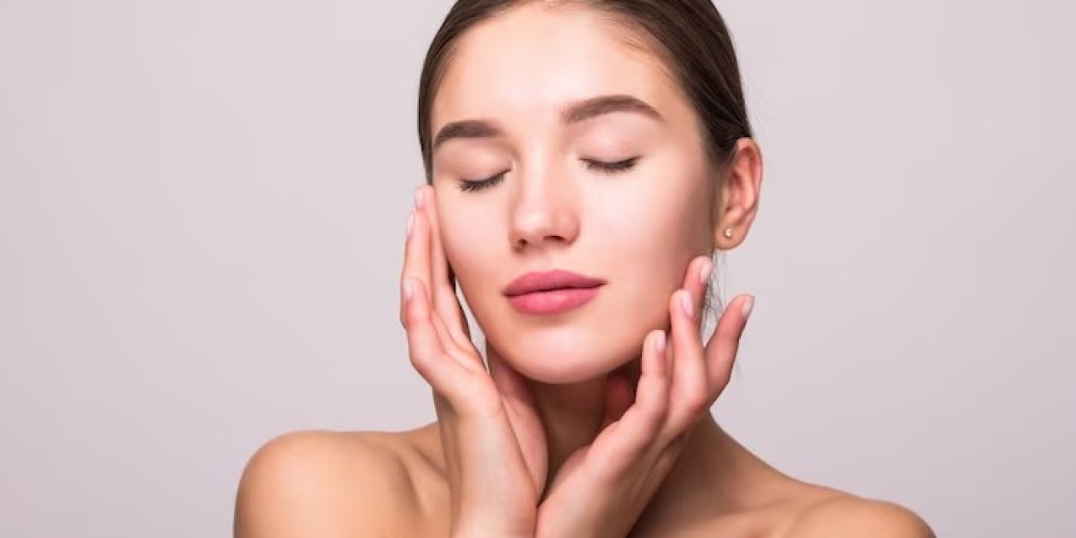 Florencia Beauty's Secrets to Shine-Free Skin: A Deep Dive into Oily Skin Care