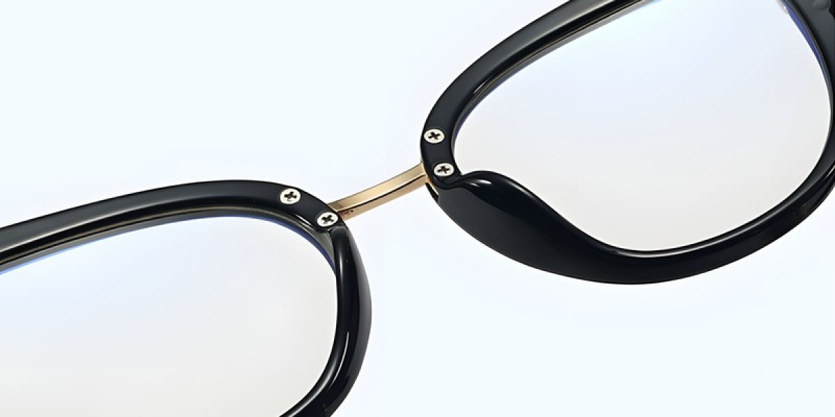 The Eyeglasses Frame And Crossbeam Are The Elements To Determine The Lines Of Eyeglasses