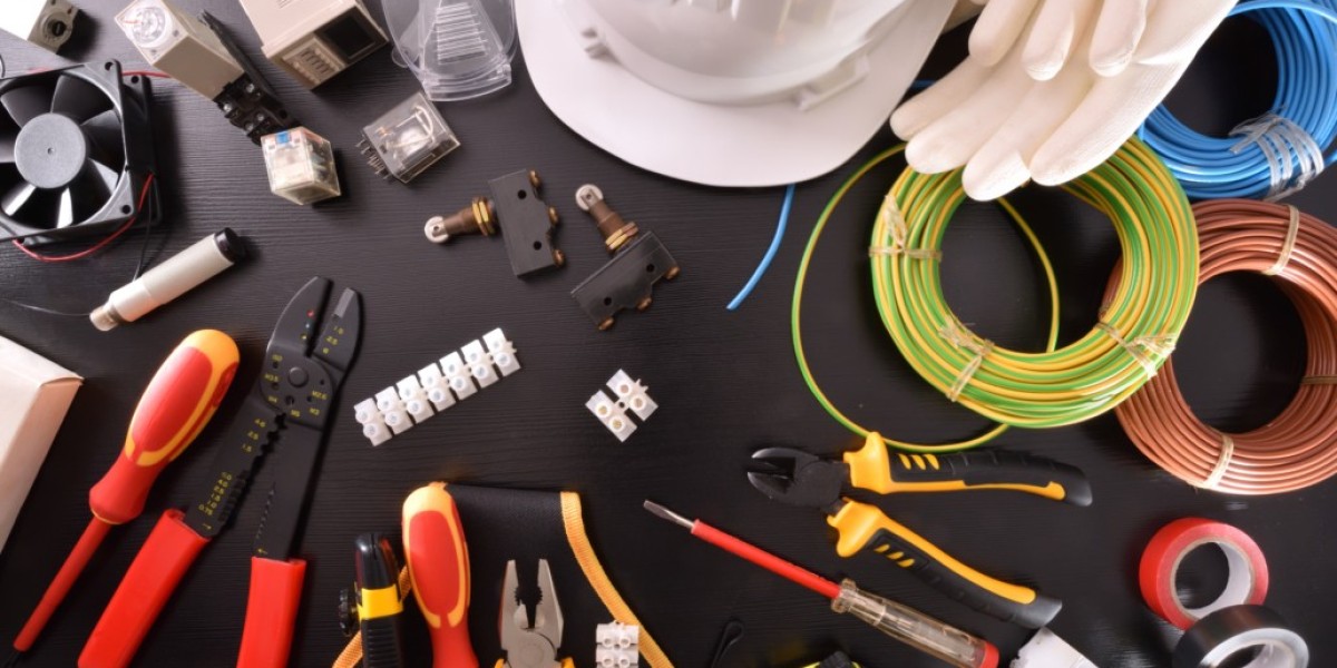 Electrical Contractors London: Experts in Safety, Efficiency, and Reliability