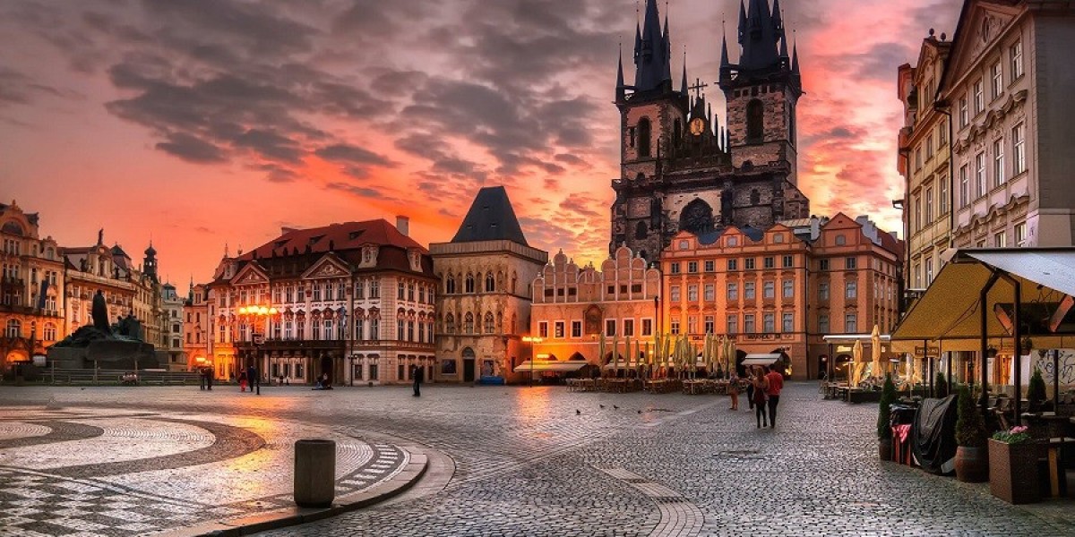 Legendary Sights of the Czech Capital for Tourists