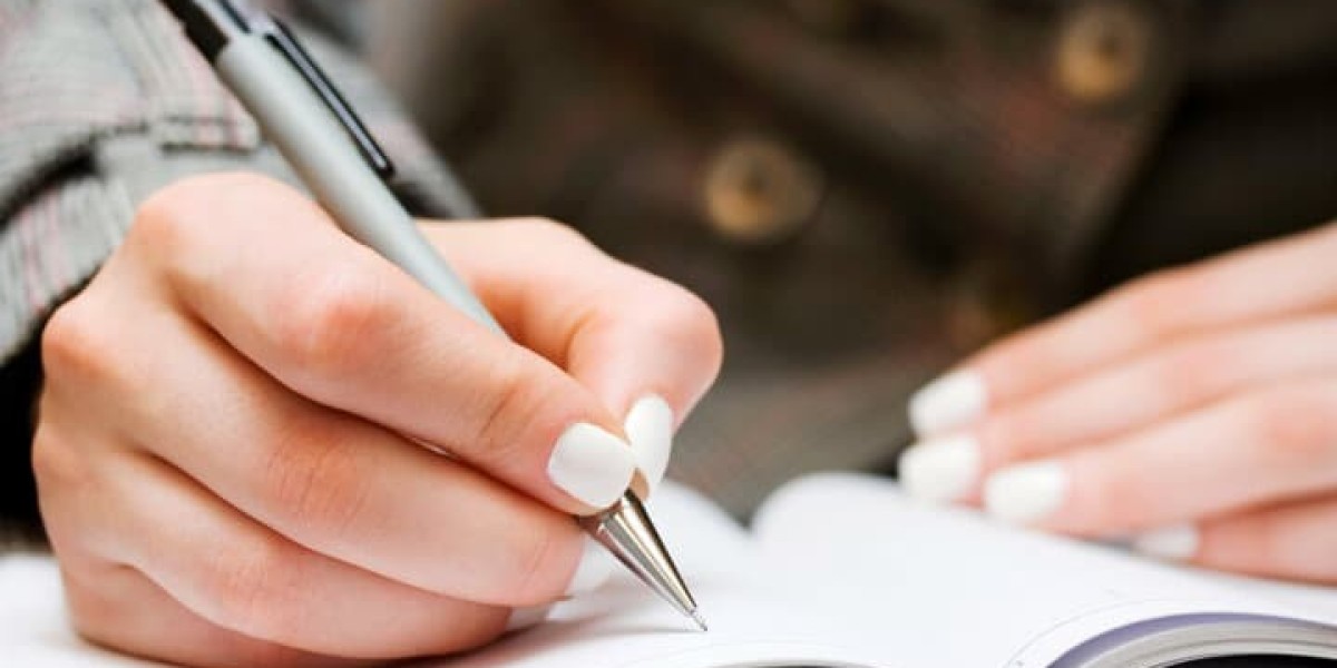 The Benefits of Custom Essay Services for Students