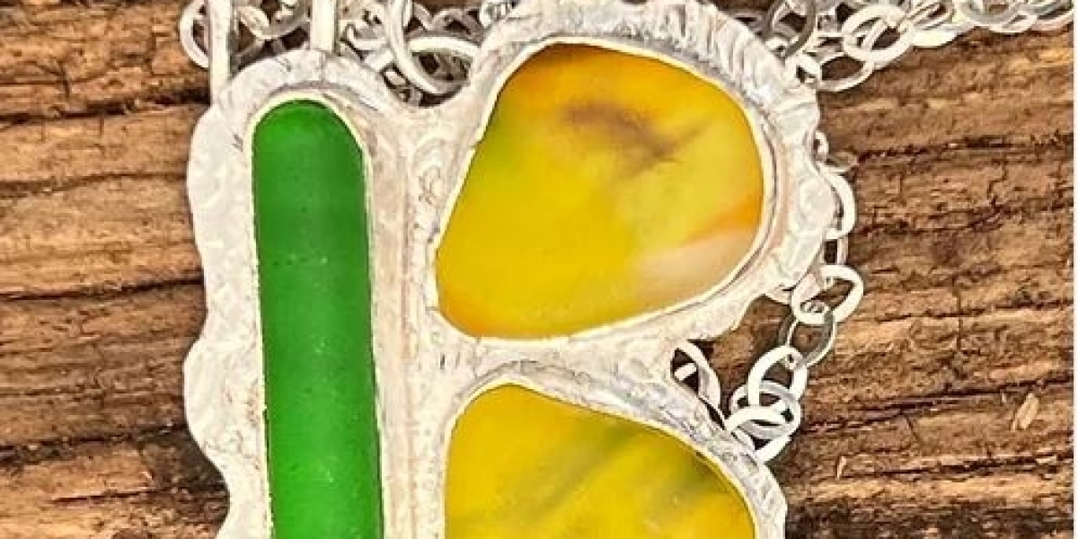 The Rise of Eco Jewelry: A Sustainable Fashion Revolution