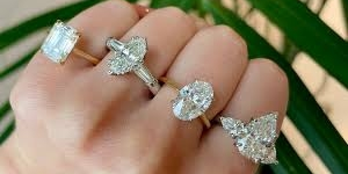 Halo Engagement Rings: The Ultimate Guide to Sparkle and Style