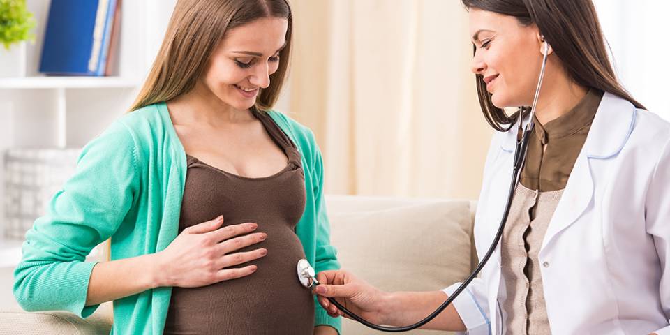 Leading High-Risk Pregnancy Care in Pune | Dr. Asmita Dongare
